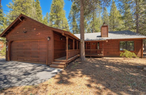 Truckee House | Monthly Lease - Sweet Retreat at Tahoe Donner by Tahoe GetawaysPet Friendly w/HOA