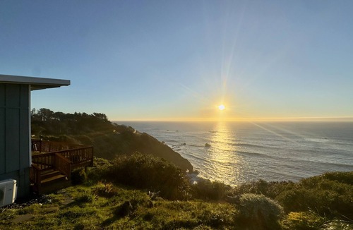 Gualala House | Moon Star Main | Hot Tub, Ocean Front | Gualala
