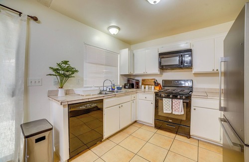 Moreno Valley House | Moreno Valley Family Retreat Near Dtwn Riverside