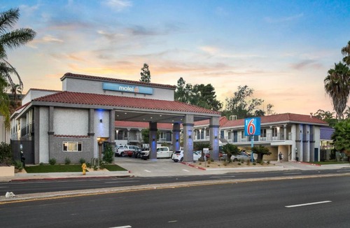 La Mesa Hotel | Motel 6-La Mesa, CA