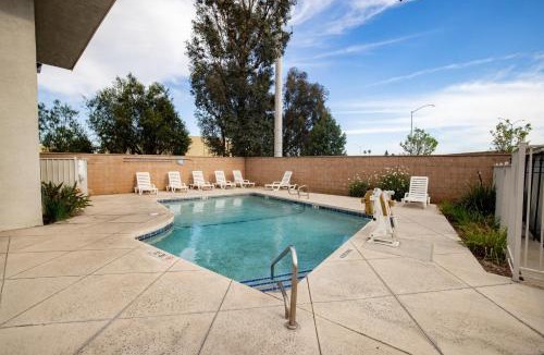 Ontario Hotel | Motel 6 Ontario, CA - Airport