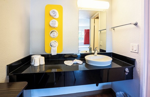 Pleasanton Hotel | Motel 6 Pleasanton, CA
