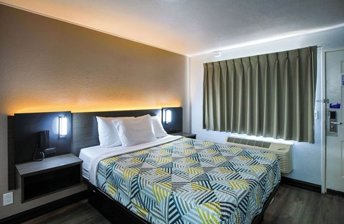 Sacramento Hotel | Motel 6 Sacramento, CA - North
