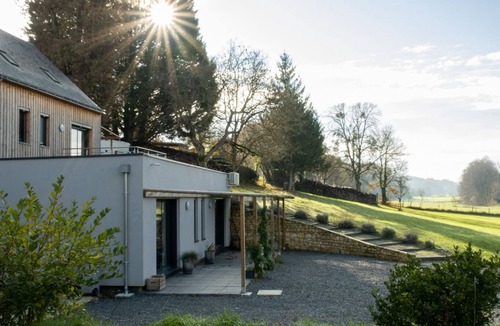 Sache House | Moulin a Tan