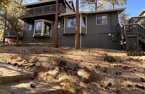Rancho Vista Hills Cabin | Mountain Cabin Retreat in the Pines