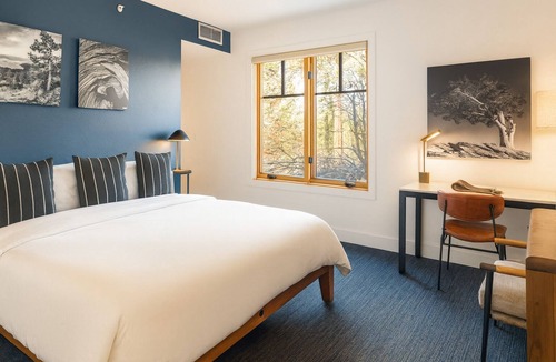 Truckee Hotel | Mountain Retreat in Truckee w/Hot tub | 3 mi to Schaffer's Mill