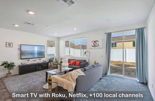 Hemet House | Mountain View 4-Bedroom House in Menifee, Spacious, Ranch-Style, 12 Guests Max