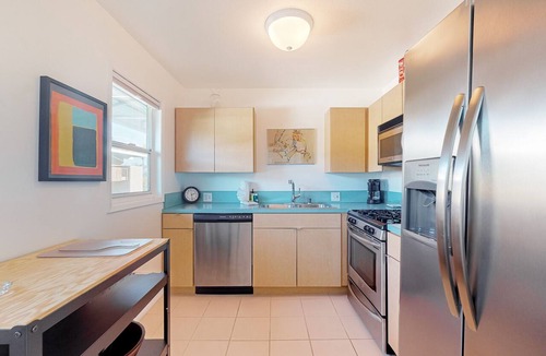 Old Las Palmas Condo | Mountain-view condo with pool, hot tub, balcony, & central AC