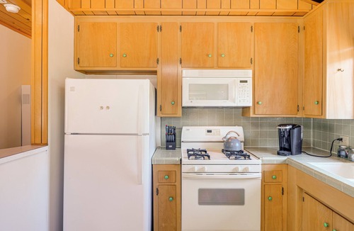 Pine Mountain Club Cabin | Mountain-View Haven w/Deck in Pine Mountain Club