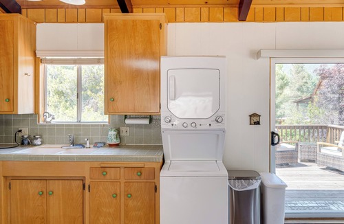 Pine Mountain Club Cabin | Mountain-View Haven w/Deck in Pine Mountain Club
