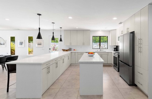 The Movie Colony House | Movie Colony Moderne: Luxury 4BR | Private Pool & Spa | Iconic Neighborhood