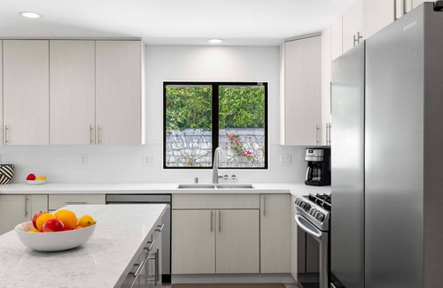 The Movie Colony House | Movie Colony Moderne: Luxury 4BR | Private Pool & Spa | Iconic Neighborhood