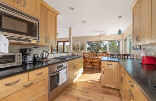 Mount Helix Apartment | Mt Helix Delight 3-4br/2ba, with HUGE VIEW DECK & FIREPIT