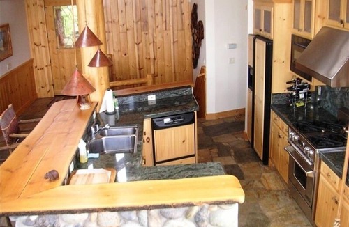 Truckee Cabin | Multi Family, 2 Masters, Incredible Views, Foosball, EZ Access, Great Layout!
