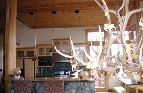 Truckee Cabin | Multi Family, 2 Masters, Incredible Views, Foosball, EZ Access, Great Layout!