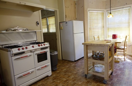 Valley Village House | Musicians Dream: Close to Universal Studios