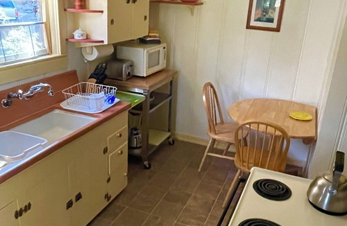 Blairsden-Graeagle Cabin | Nature Sabbatical ~ Charming Cabin on 40 Acres by Feather River