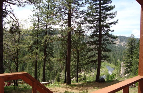 Blairsden-Graeagle Cabin | Nature Sabbatical ~ Lovely cabin with View of Feather River on 40 Acres
