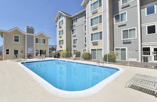 Reno Apartment | Near Airport, Hospital, 58 TV Apt 151