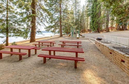 Lake Almanor Country Club House | Near Beaches & Boat Launches! Lake Almanor Getaway