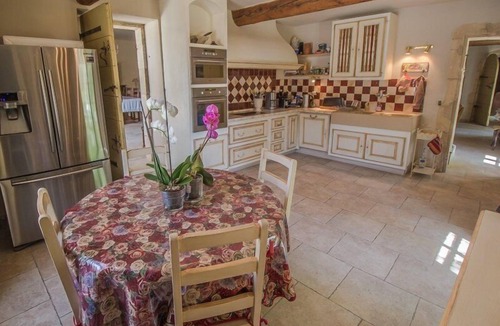 Saint-Etienne-du-Gres House | Near Saint-Rémy-de-Provence, air-conditioned farmhouse 10P., heated pool.