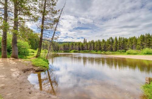 Pla-Vada Woodlands House | Neighborhood Beach Access! Soda Springs Getaway