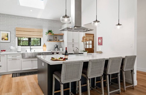 Sonoma House | NEW 3 BD, Minutes from Sonoma Plaza with Spa