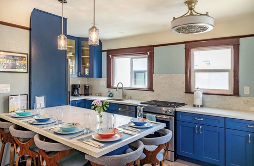 Mission Beach Cottage | New Beautiful Remodel of Jamaica Beach Cottage!