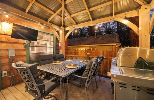 Big Bear City Cabin | New: Big Bear Mountain Retreat w/Hot Tub