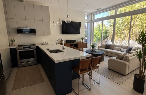 Del Mar Heights House | New build 2-bedroom house in Del Mar next to Torrey Pines Preserve and Beach