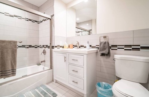 Los Angeles Apartment | New Coastal Oasis 3 Bed Apt by LAX/Sofi Stadium