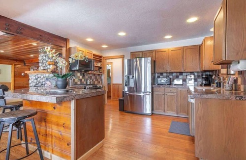 Tahoe Vista Cabin | New HOT TUB! Lake View, Knotty Pine Cabin with Charming Updates