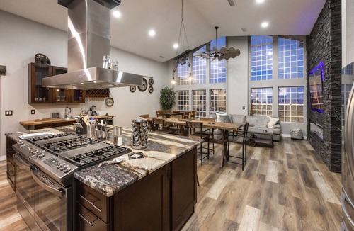 Lynx Mountain View Estates House | New Luxury Prescott Lynx B B 4k ft2 Sleeps 22