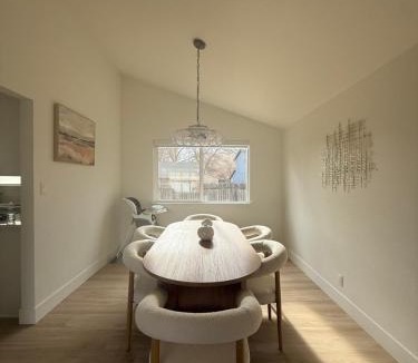 Mira Loma House | New! Modern 4BR max 12 ppl, 5 mins to everything!