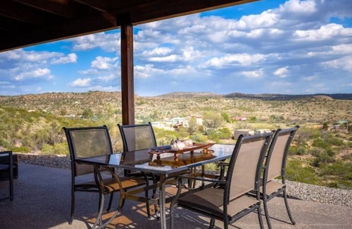 Cornville House | New mountain top retreat w/270° stunning views