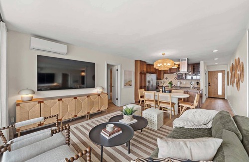 Ocean Beach Apartment | NEW Oceanfront 2 Bedroom Condo in San Diego with AC and Parking