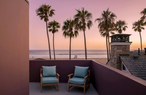 Venice House | NEW! Oceanfront Home w/Rooftop & Beach Access