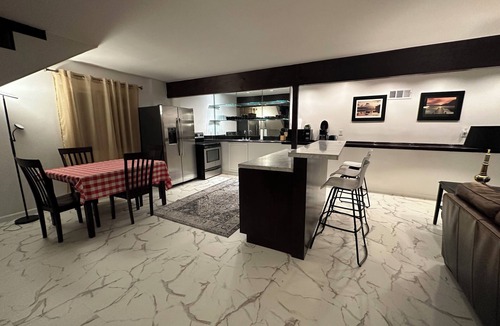 Vista House | Newly remodeled 2-bedroom in perfect location
