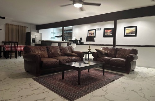 Vista House | Newly remodeled 2-bedroom in perfect location