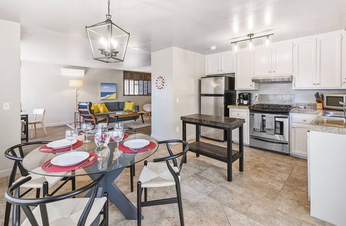 Del Mar Heights House | Newly Remodeled 2BR Del Mar Seashore Delight: Near Torrey Pines & Beach