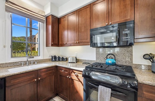 La Quinta Condo | Newly Renovated Luxurious Villa with Fountain View, Pet Friendly! - Ground Floor (T21-2)