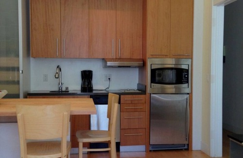Dolores Heights Apartment | Noe Castro Sunny Modernism 2 BR