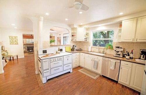 Glen Ellen House | Oak & Vine: Pool | Hot Tub | Fire Table | BBQ