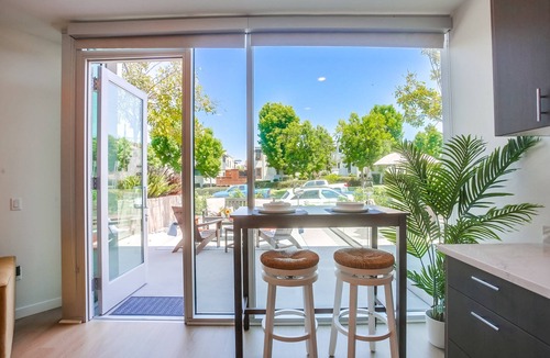 Point Loma Heights Condo | Ocean Beach Premier Loft 106- 1 Bedroom -1 Bathroom executive rental