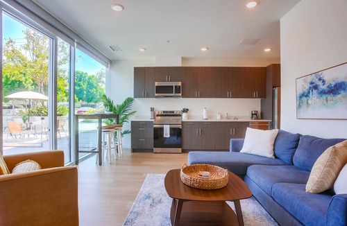 Point Loma Heights Condo | Ocean Beach Premier Loft 106- 1 Bedroom -1 Bathroom executive rental
