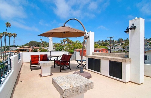 Ocean Beach House | Ocean Beach Sunset Haven with private rooftop
