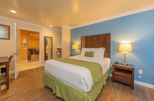 Westside Santa Cruz Hotel | Ocean Pacific Lodge