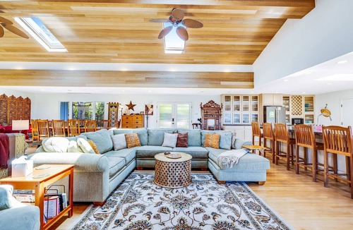 Gualala House | Ocean View Home with Private Hot Tub, Deck & Fireplace - Walk to Cooks Beach