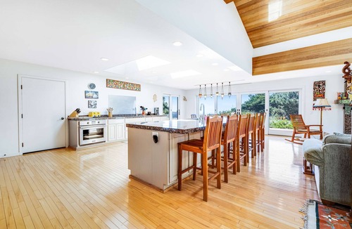 Gualala House | Ocean View Home with Private Hot Tub, Deck & Fireplace - Walk to Cooks Beach