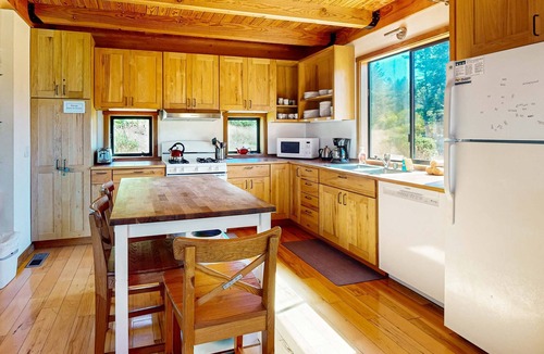 Sea Ranch House | Ocean-view lodge with private hot tub among coastal pines
